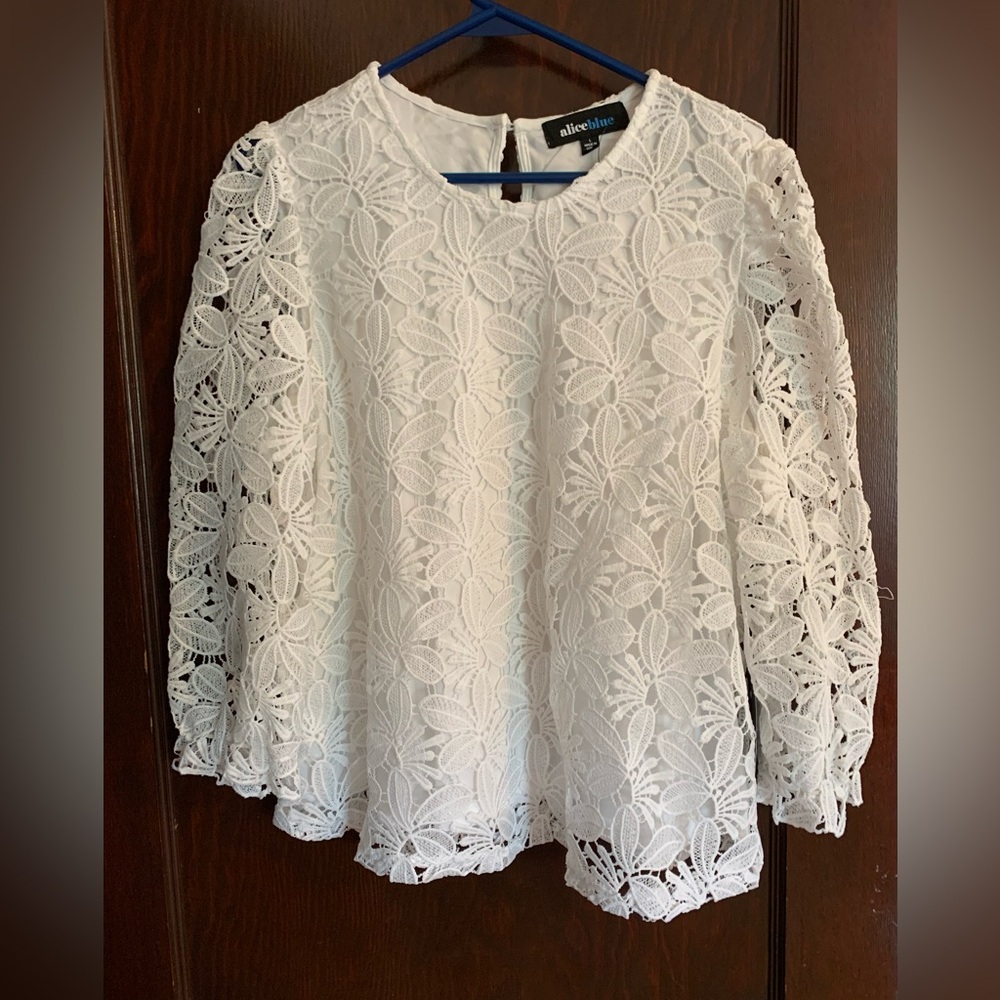 NWT Alice Blue Delicate White Lace Blouse size large